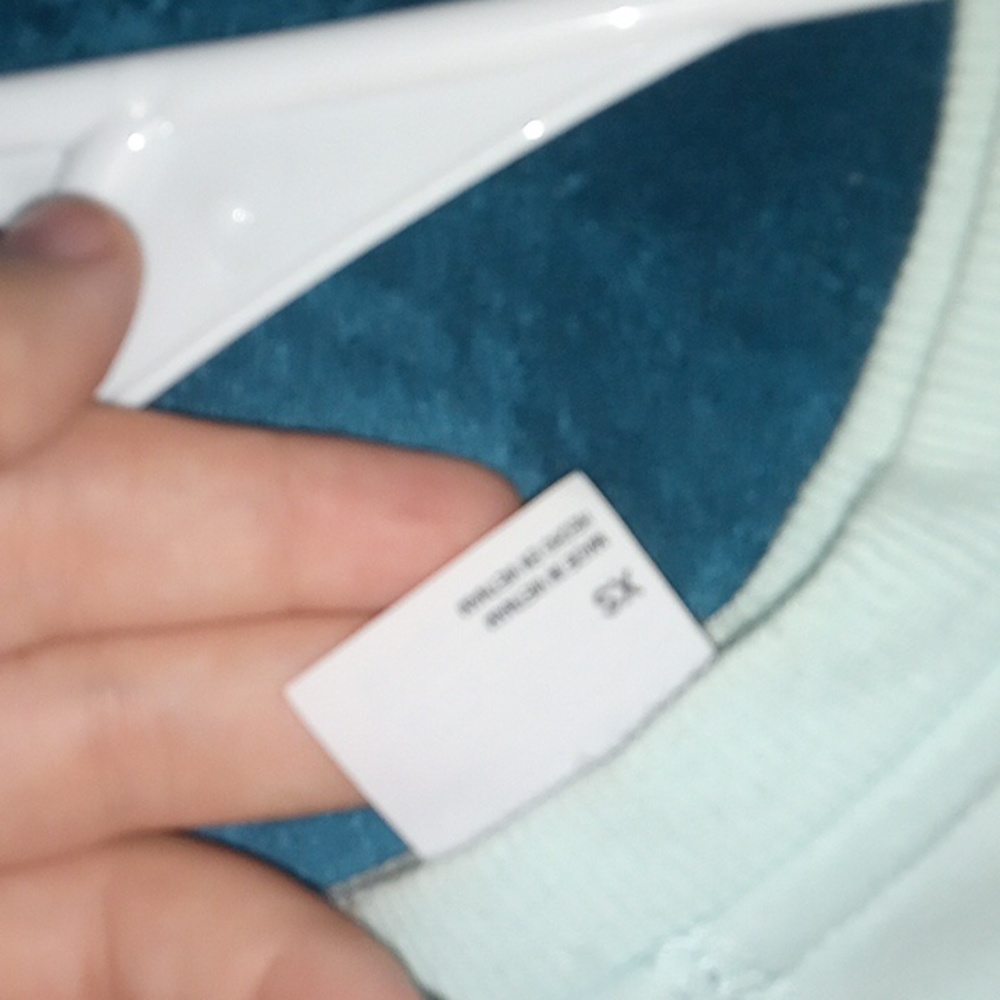 Sweatshirt - Picture 5 of 5